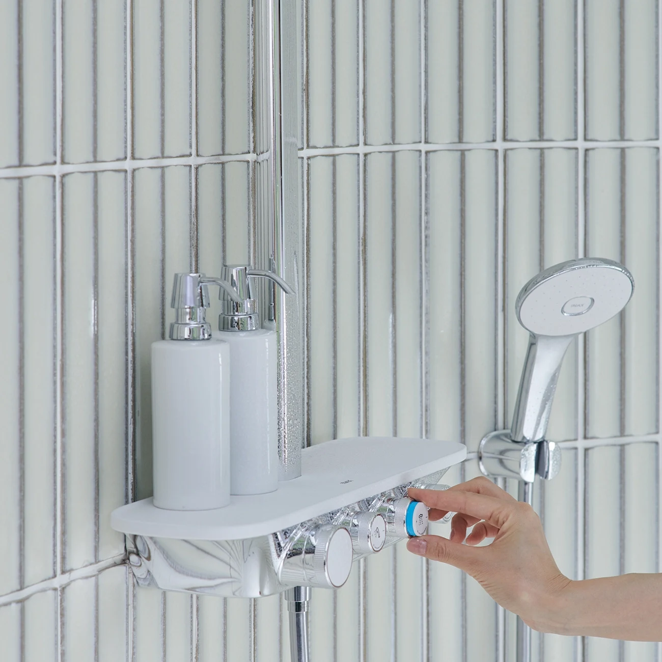 Cây sen tắm đứng nóng lạnh INAX BFV-655T tự động (BFV655S)